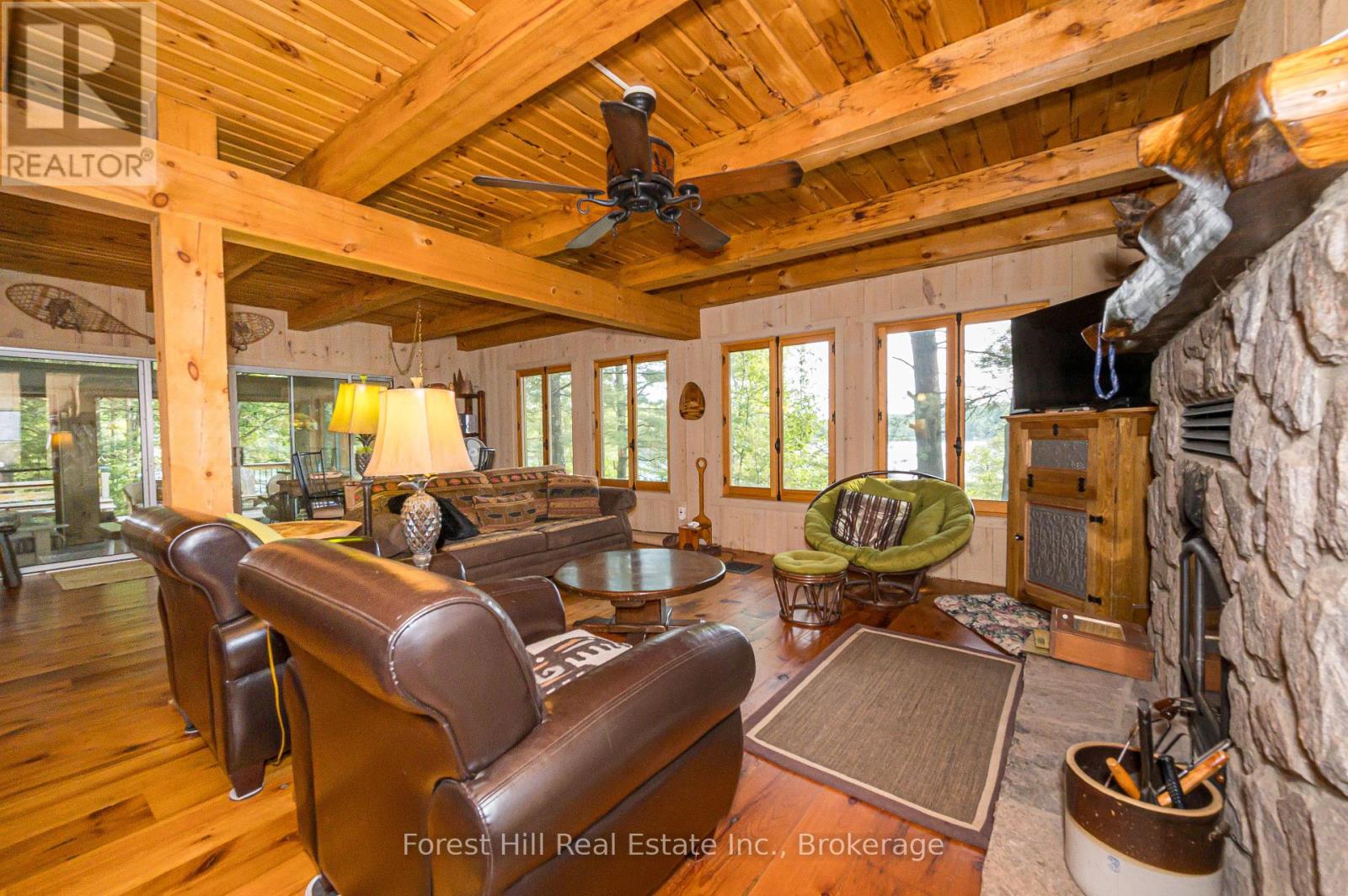1224 Moot Lake Road S, Lake Of Bays, Ontario  P0B 0A3 - Photo 16 - X12330135