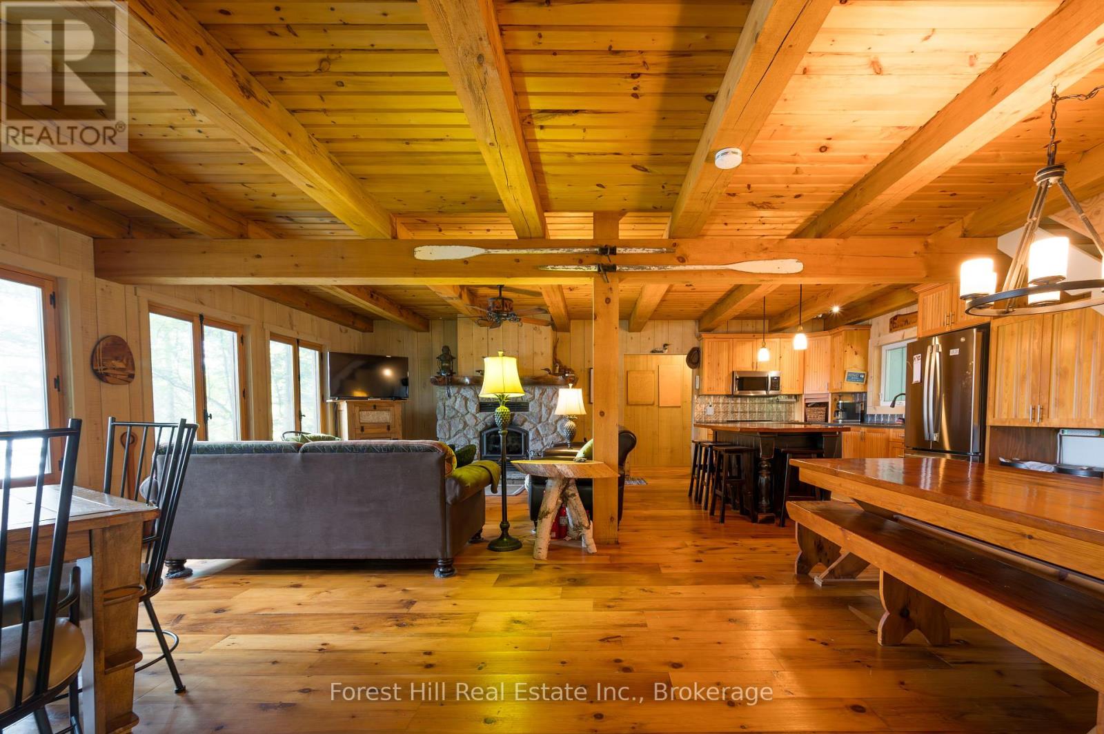 1224 Moot Lake Road S, Lake Of Bays, Ontario  P0B 0A3 - Photo 18 - X12330135