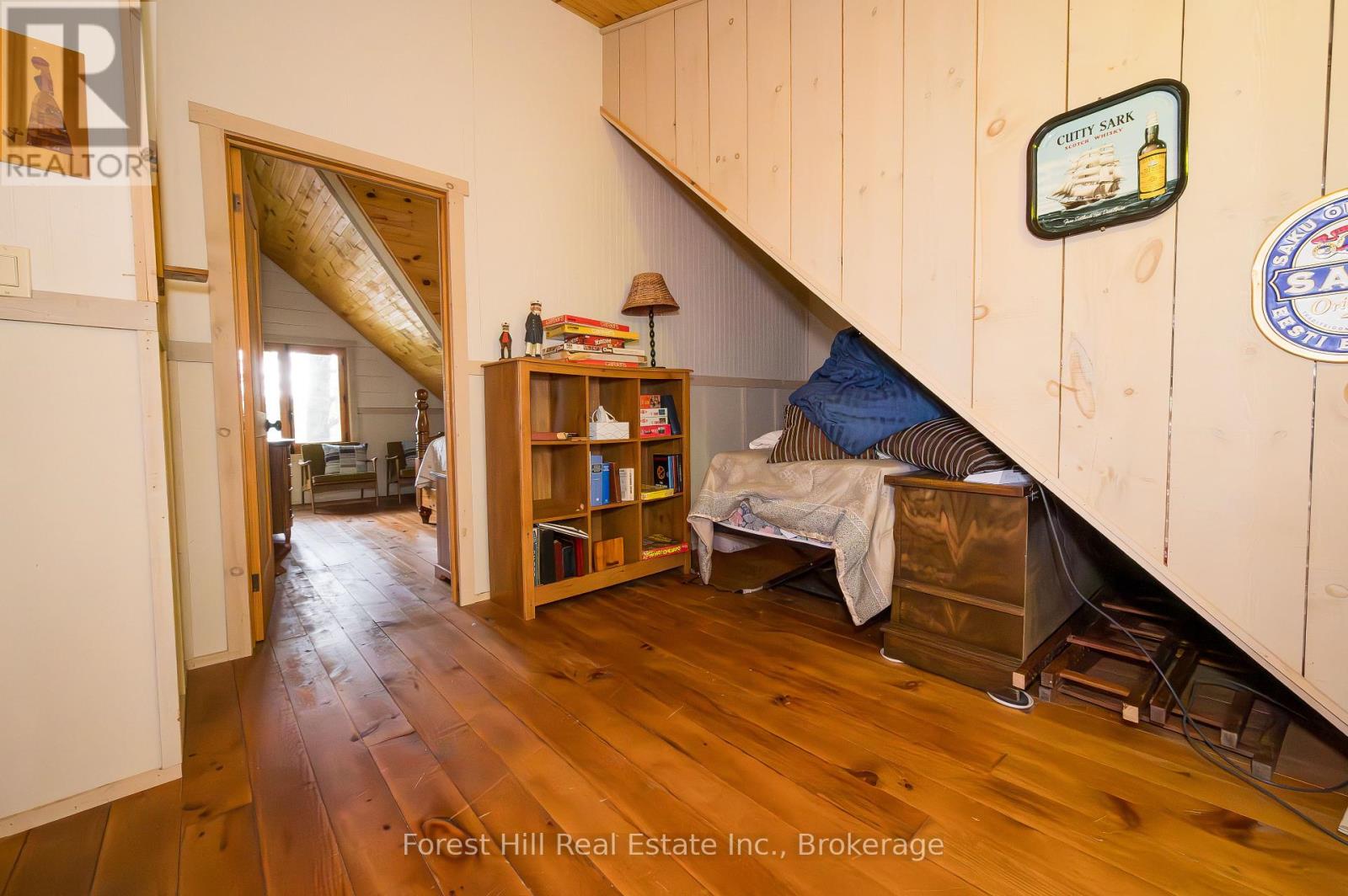 1224 Moot Lake Road S, Lake Of Bays, Ontario  P0B 0A3 - Photo 19 - X12330135