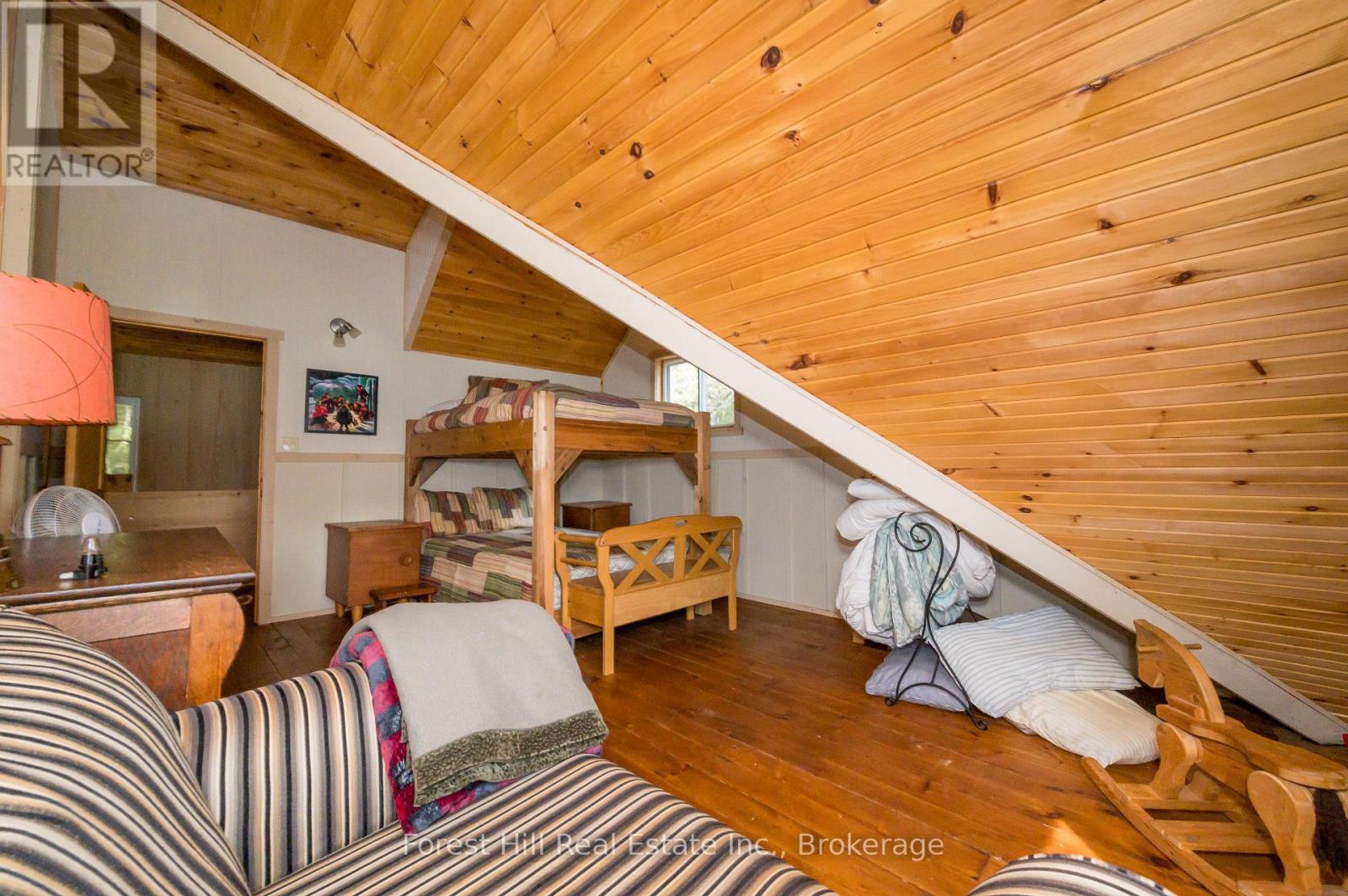 1224 Moot Lake Road S, Lake Of Bays, Ontario  P0B 0A3 - Photo 22 - X12330135