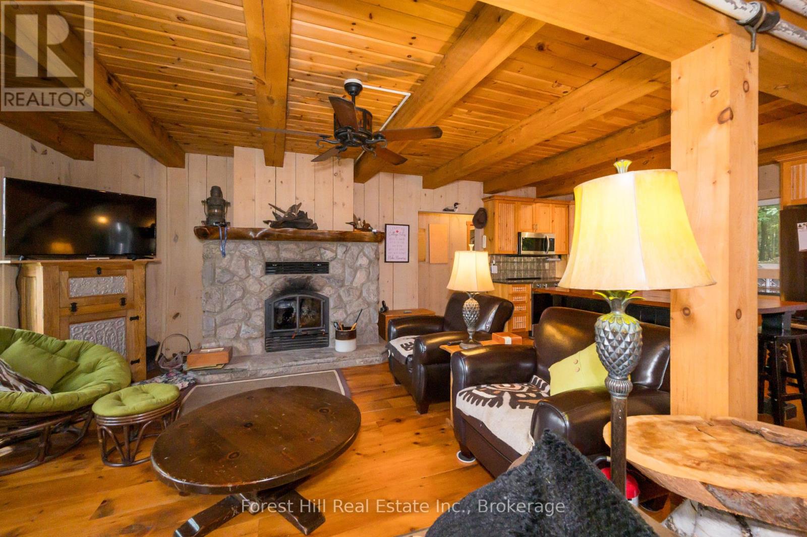1224 Moot Lake Road S, Lake Of Bays, Ontario  P0B 0A3 - Photo 5 - X12330135