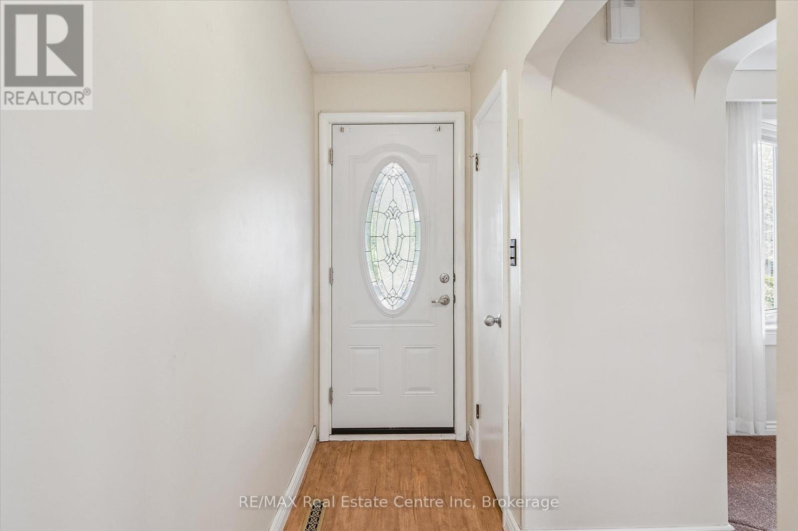 288 Margaret Avenue, Hamilton, Ontario  L8E 2J2 - Photo 3 - X12330197