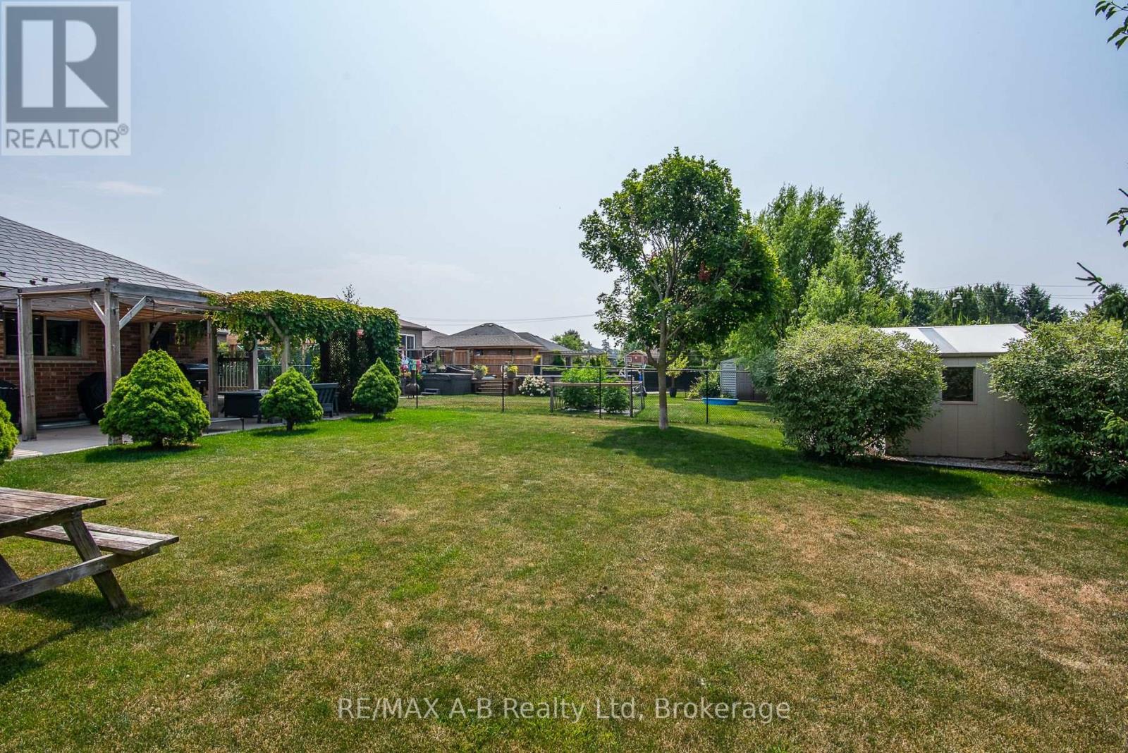 22 Millson Crescent, St. Marys, Ontario  N4X 1E4 - Photo 11 - X12330231