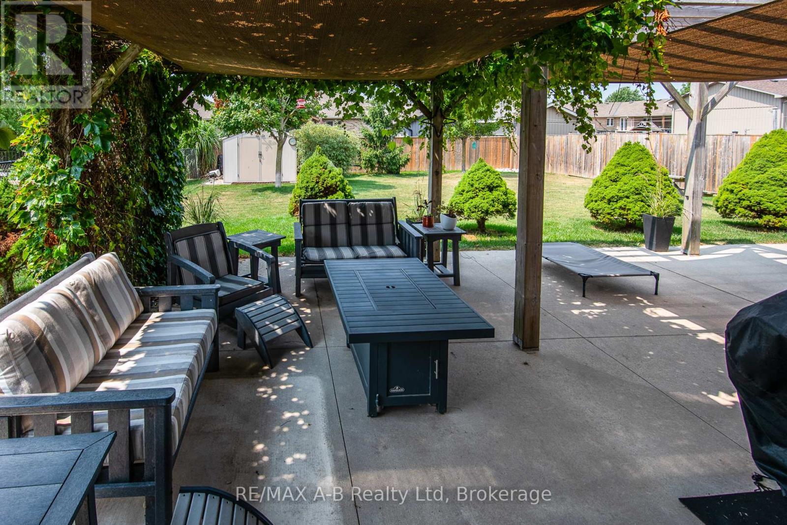 22 Millson Crescent, St. Marys, Ontario  N4X 1E4 - Photo 4 - X12330231