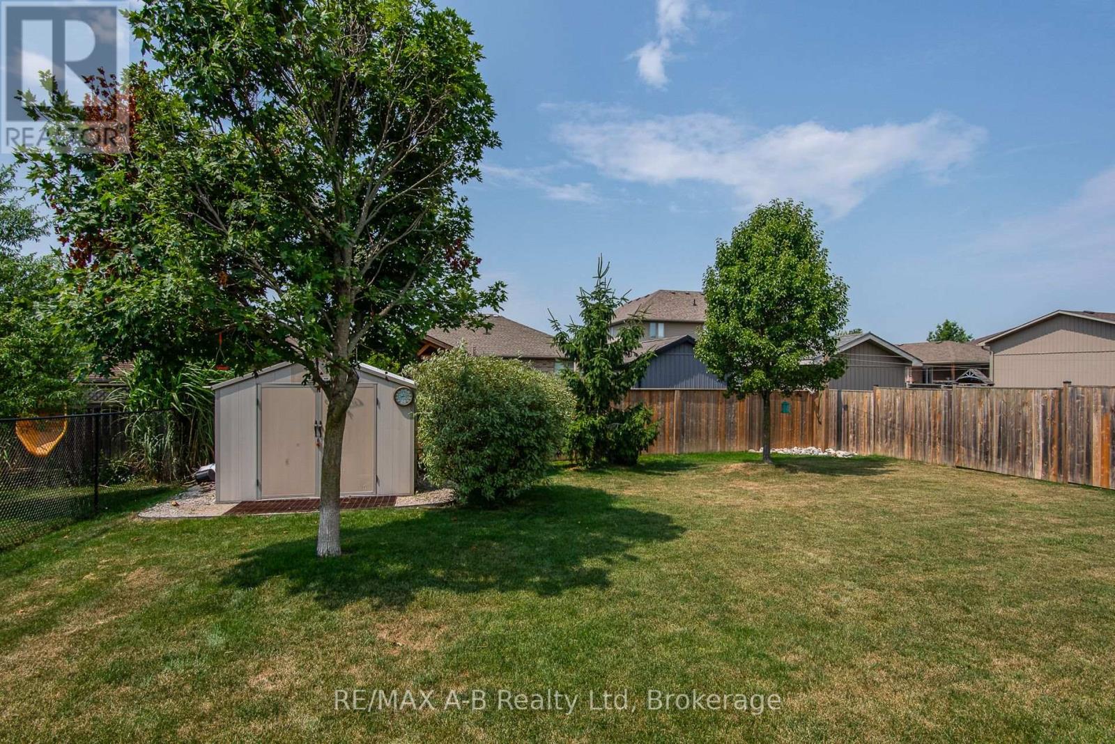 22 Millson Crescent, St. Marys, Ontario  N4X 1E4 - Photo 9 - X12330231