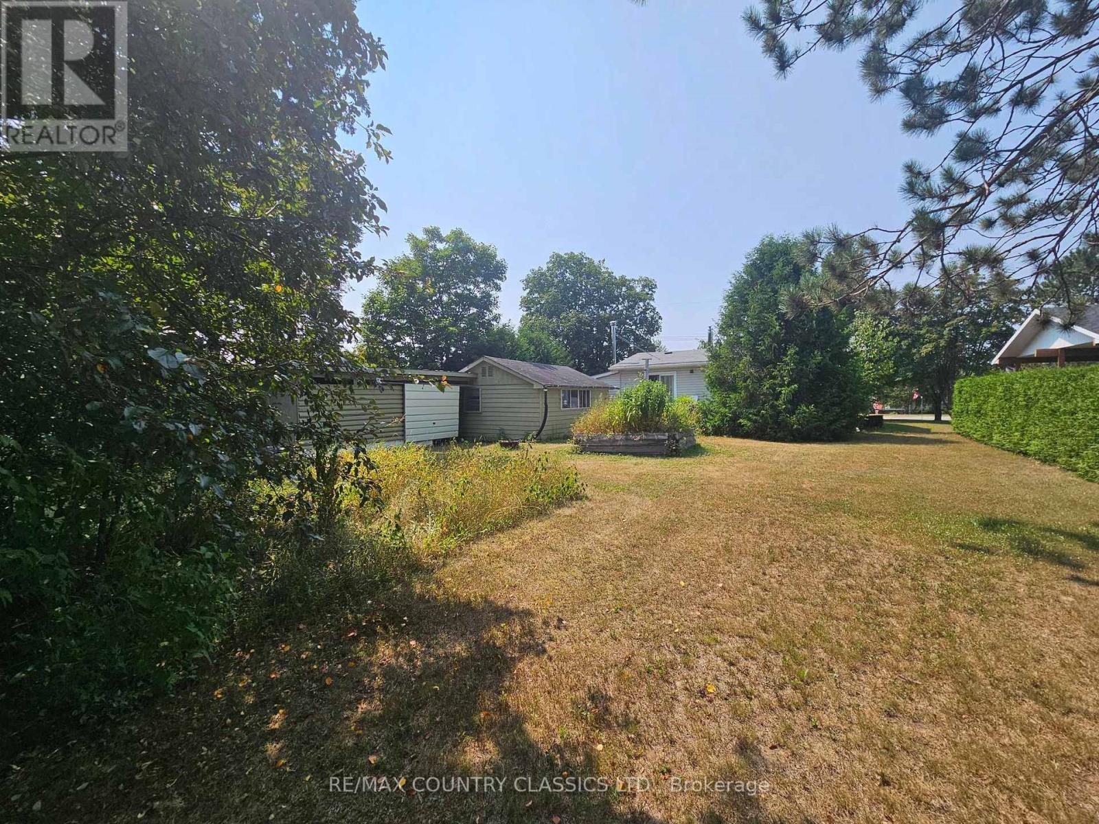 39 Lake Street, South Algonquin, Ontario  K0J 2M0 - Photo 33 - X12330289