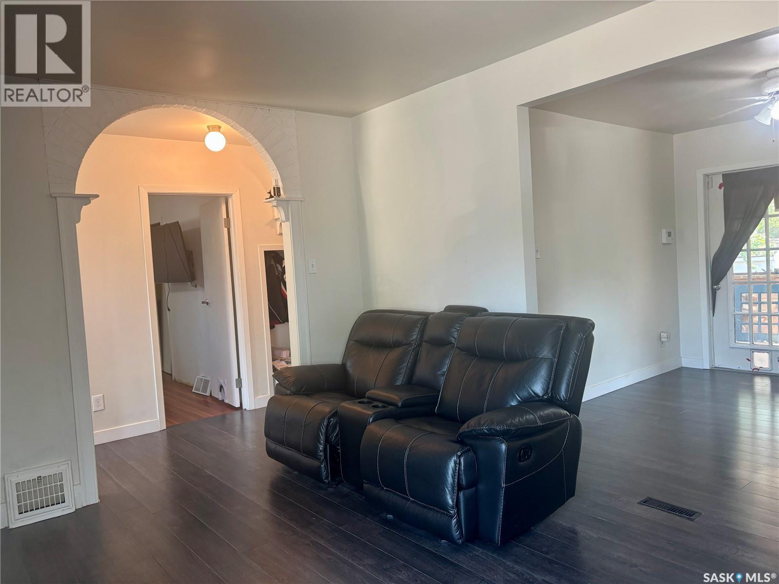71 22nd Street E, Prince Albert, Saskatchewan  S6V 1M8 - Photo 10 - SK014934