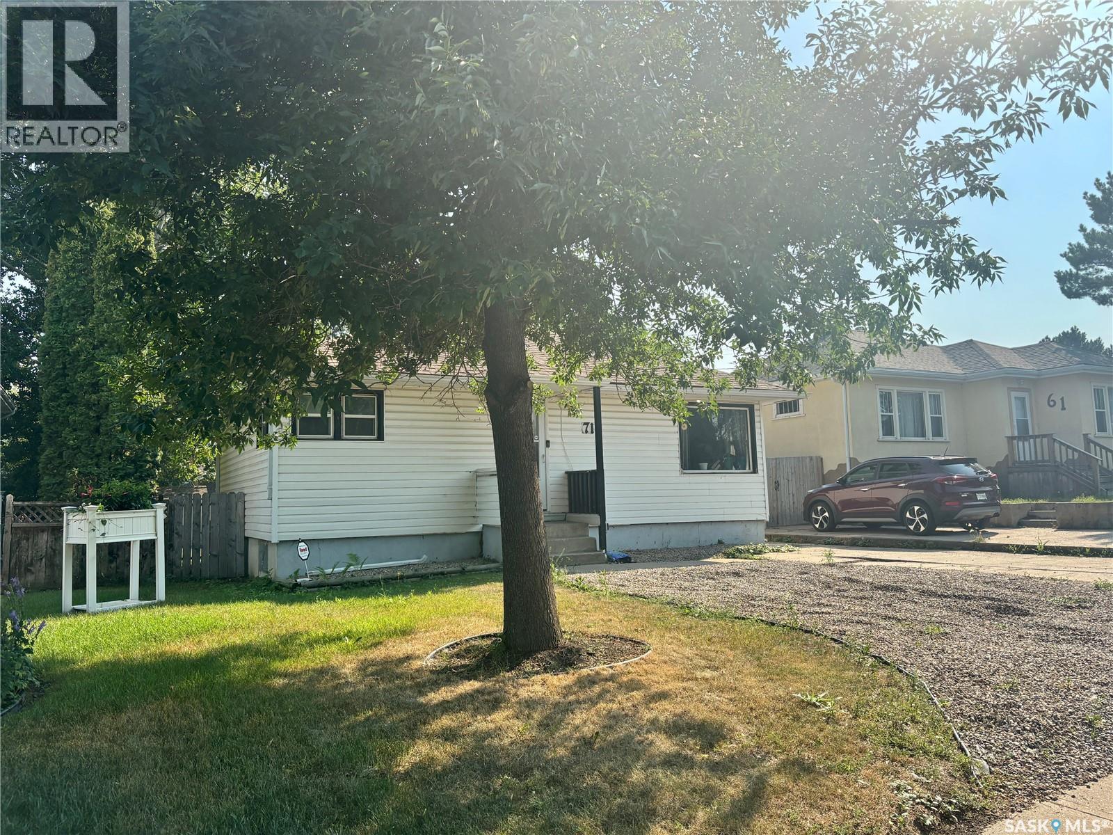 71 22nd Street E, Prince Albert, Saskatchewan  S6V 1M8 - Photo 2 - SK014934