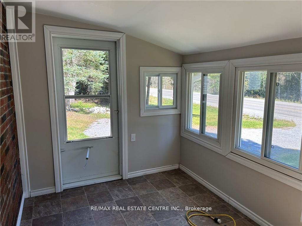 4885 Monck Road, Kawartha Lakes, Ontario  K0M 2A0 - Photo 12 - X12330042