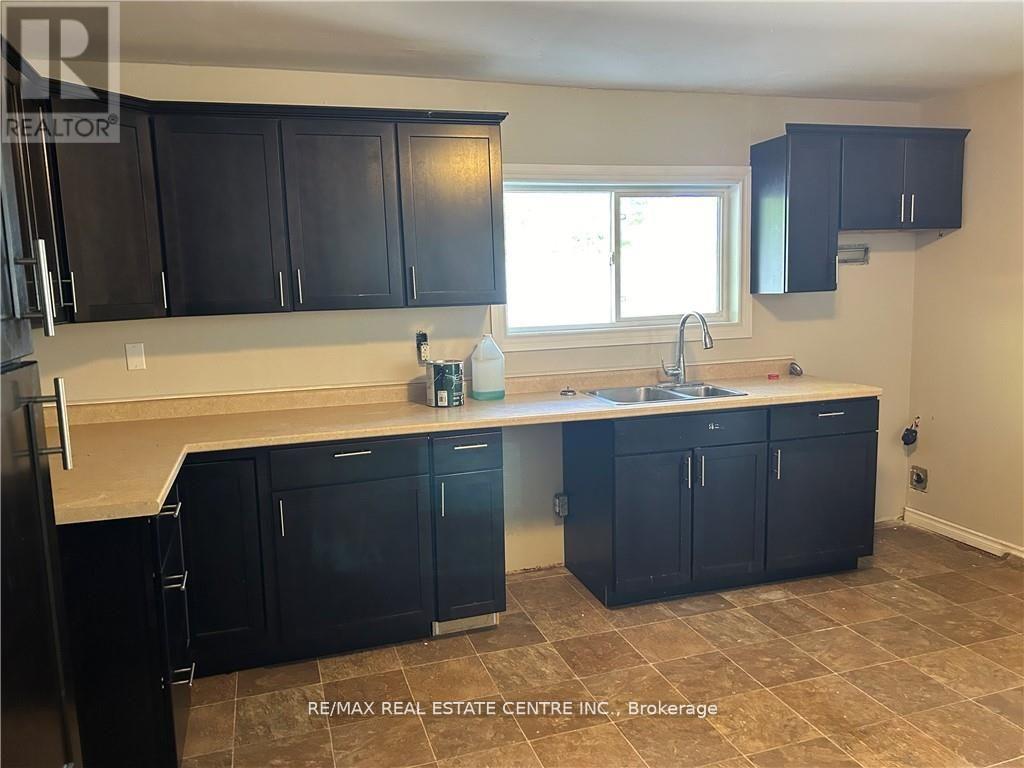 4885 Monck Road, Kawartha Lakes, Ontario  K0M 2A0 - Photo 6 - X12330042