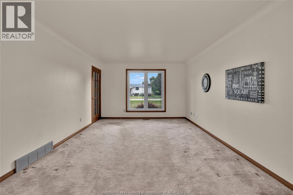 Property at 2810 BOUFFARD image 5