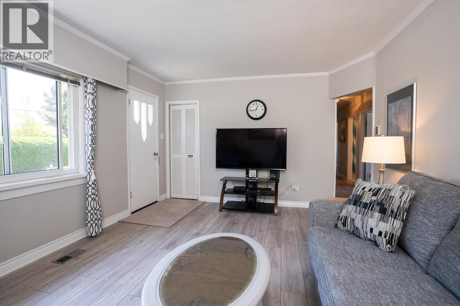 Property at 5045 CENTRAL AVENUE image 3