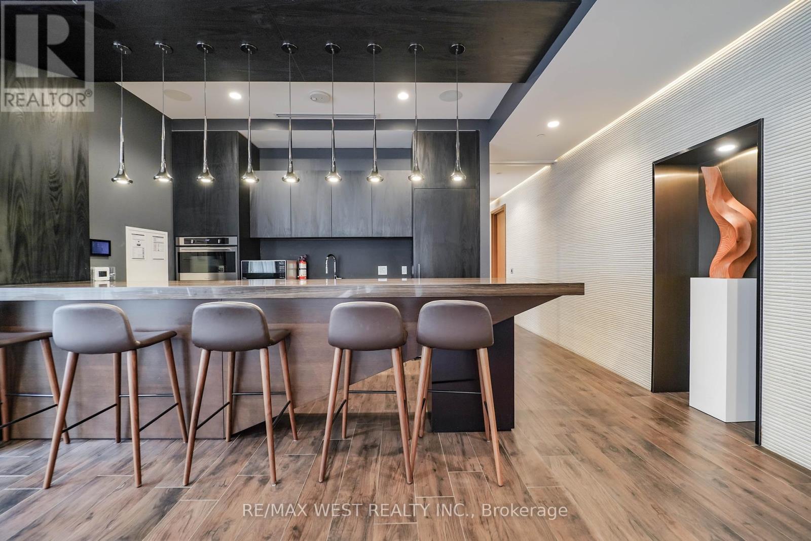 2705 - 70 Annie Craig Drive, Toronto, Ontario  M8V 0G2 - Photo 11 - W12259813