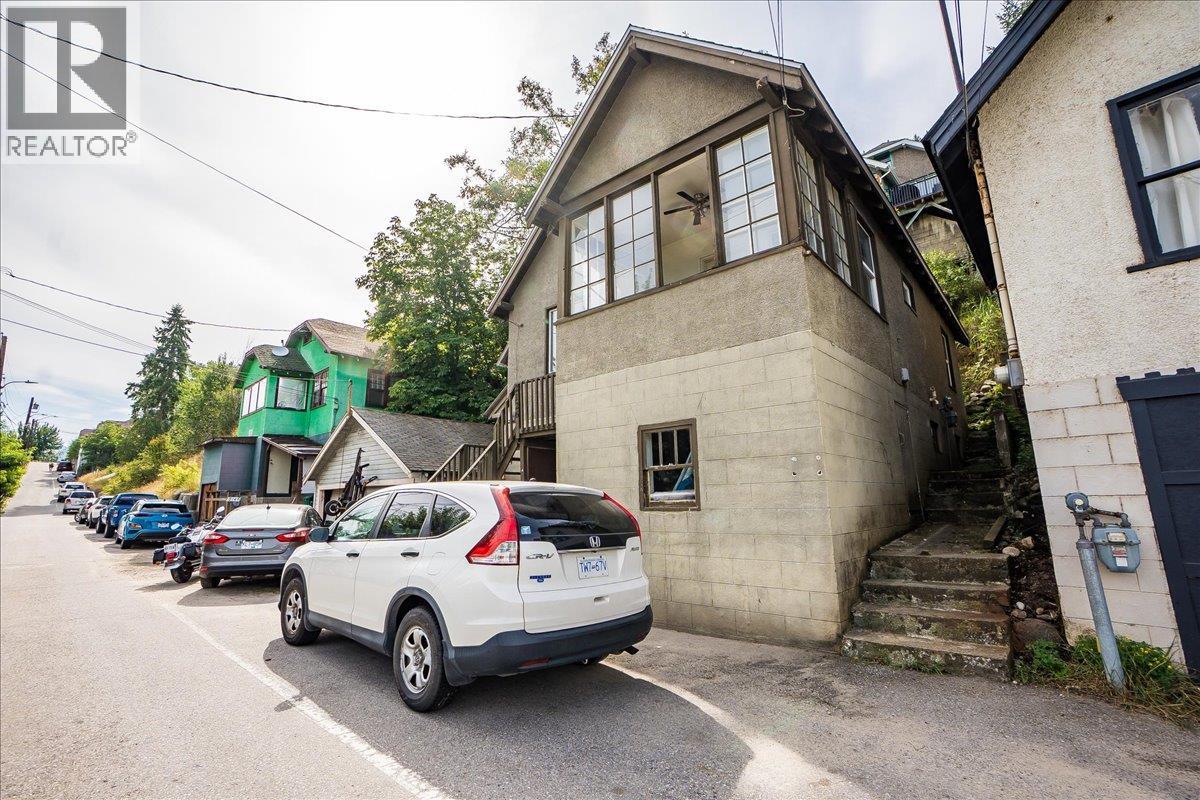 Property at 2126 Topping Street image 3