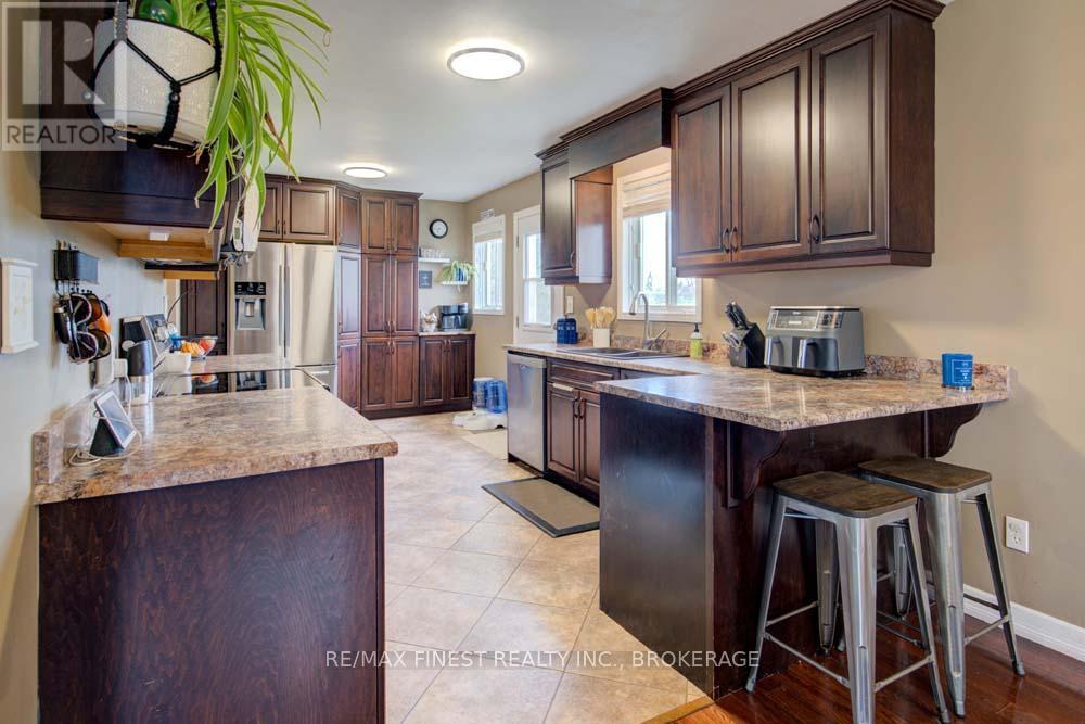 1 Heritage Drive, Loyalist, Ontario  K0H 1G0 - Photo 8 - X12330377