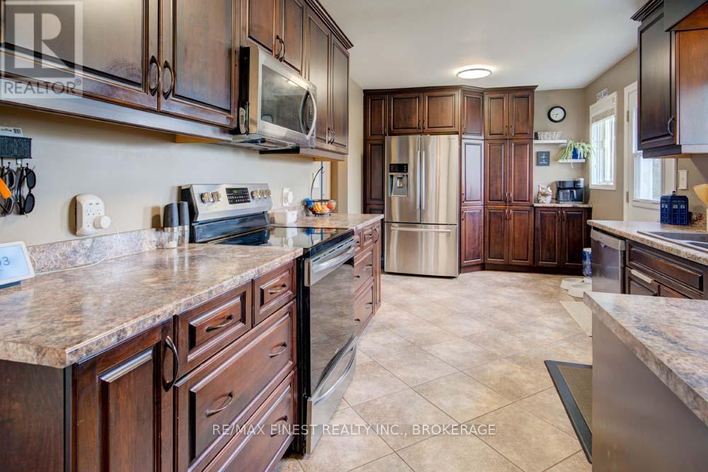1 Heritage Drive, Loyalist, Ontario  K0H 1G0 - Photo 9 - X12330377