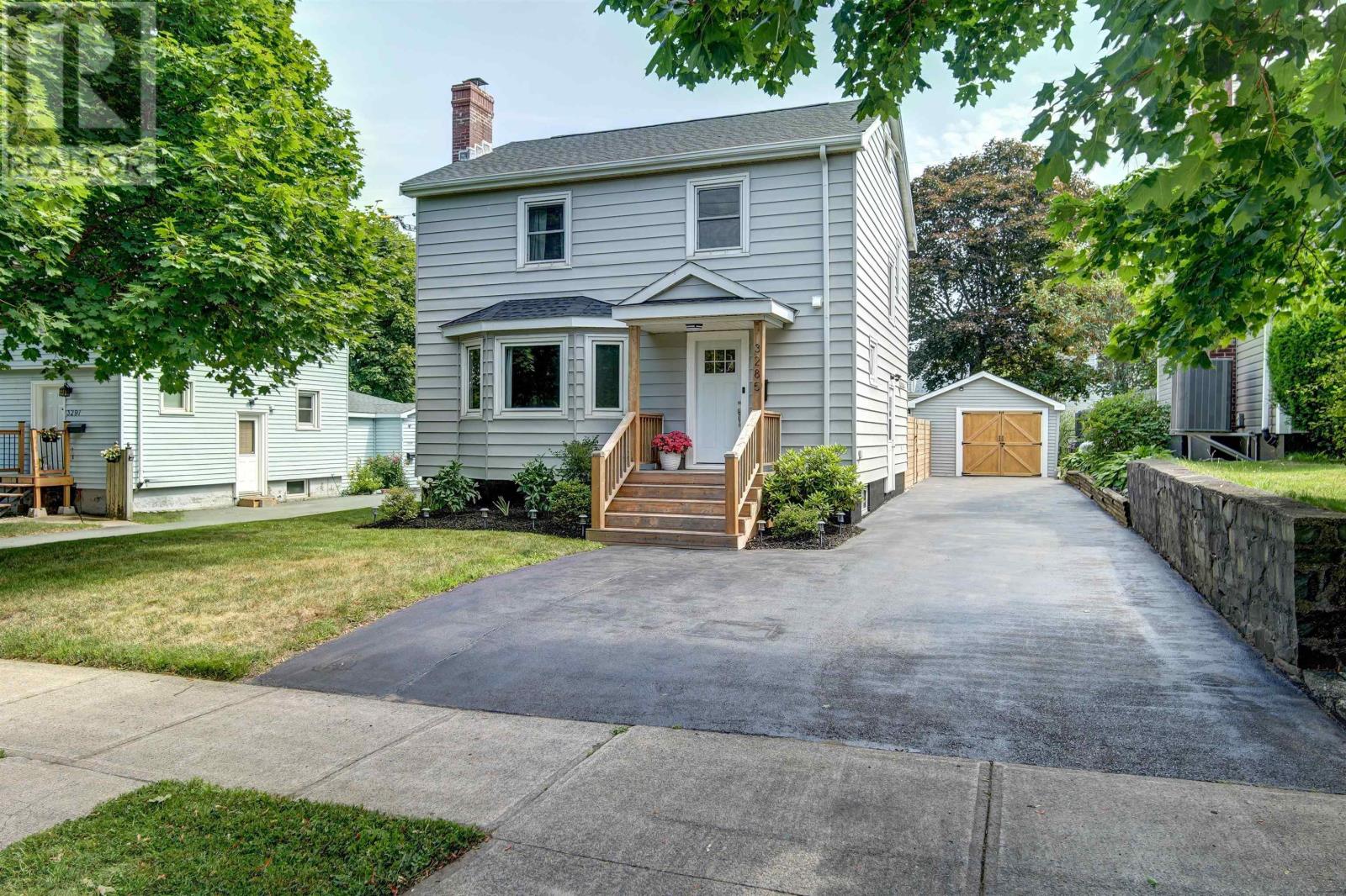 3285 Samuel Walker Drive, Halifax, Nova Scotia  B3L 4A8 - Photo 1 - 202519239