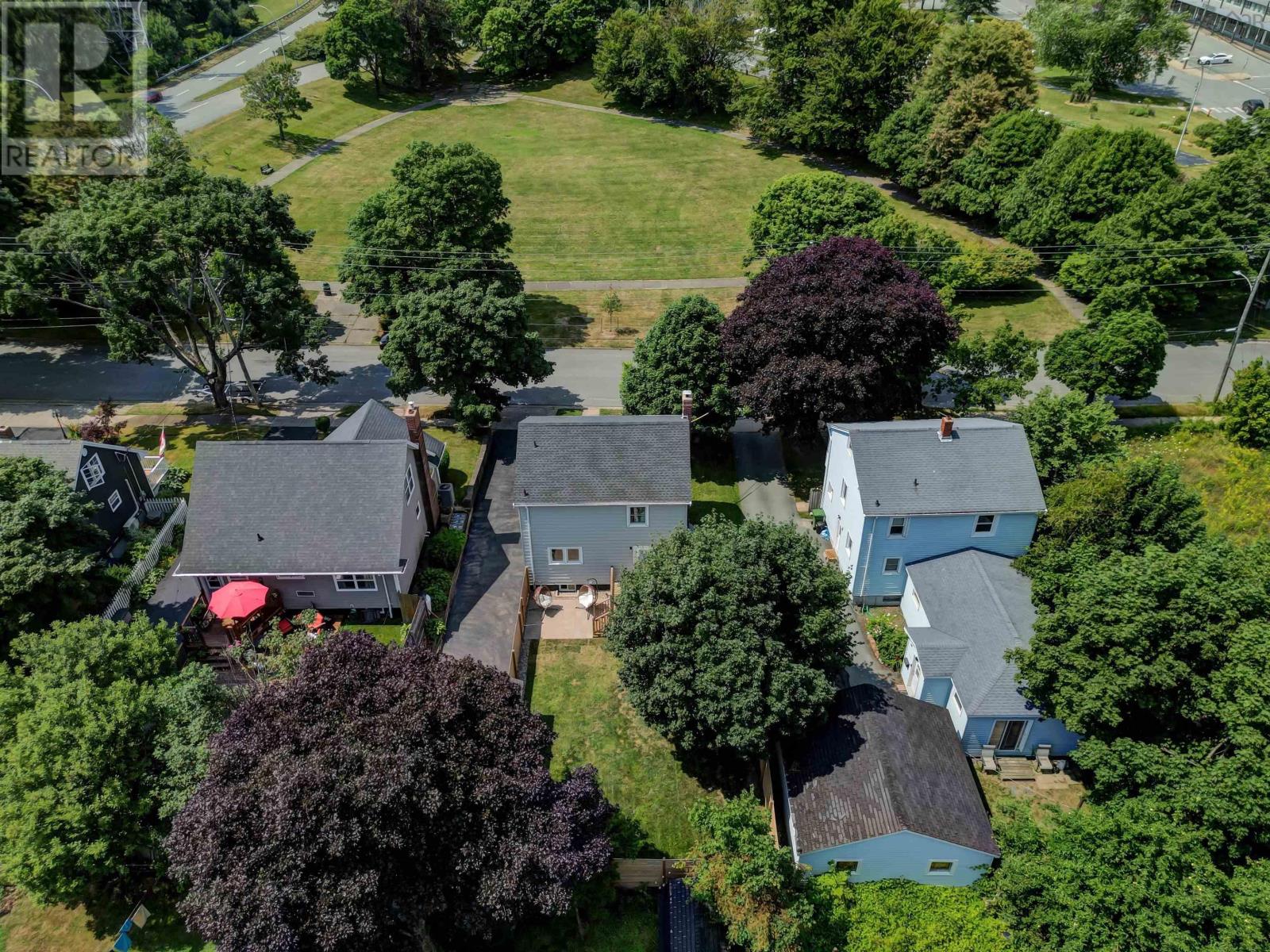 3285 Samuel Walker Drive, Halifax, Nova Scotia  B3L 4A8 - Photo 3 - 202519239