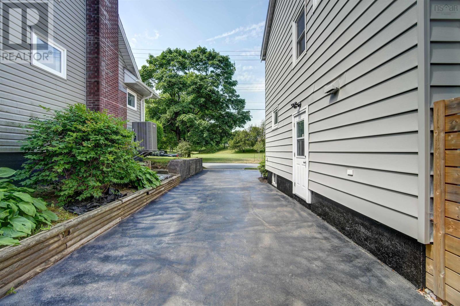 3285 Samuel Walker Drive, Halifax, Nova Scotia  B3L 4A8 - Photo 31 - 202519239