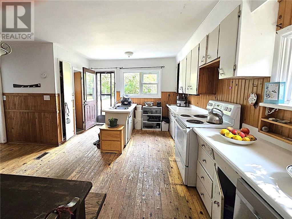 7 King Street, St. Charles, Ontario  P0M 2W0 - Photo 3 - 2124007