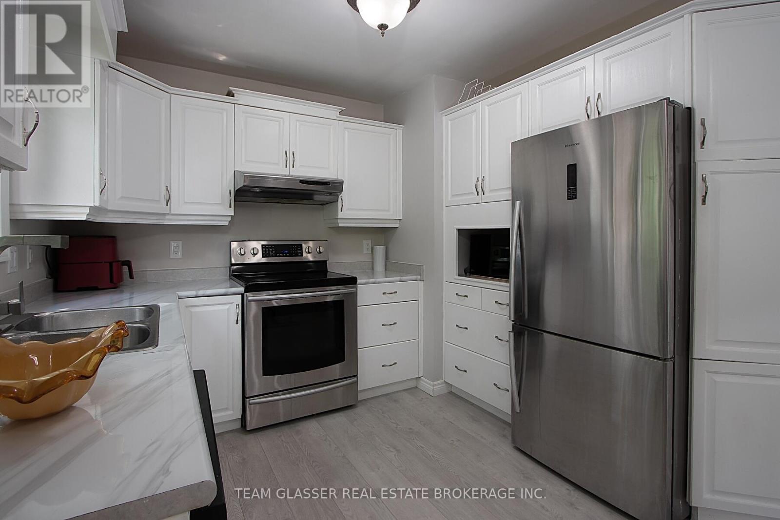 21 Faith Boulevard, St. Thomas, Ontario  N5R 6L3 - Photo 12 - X12330432