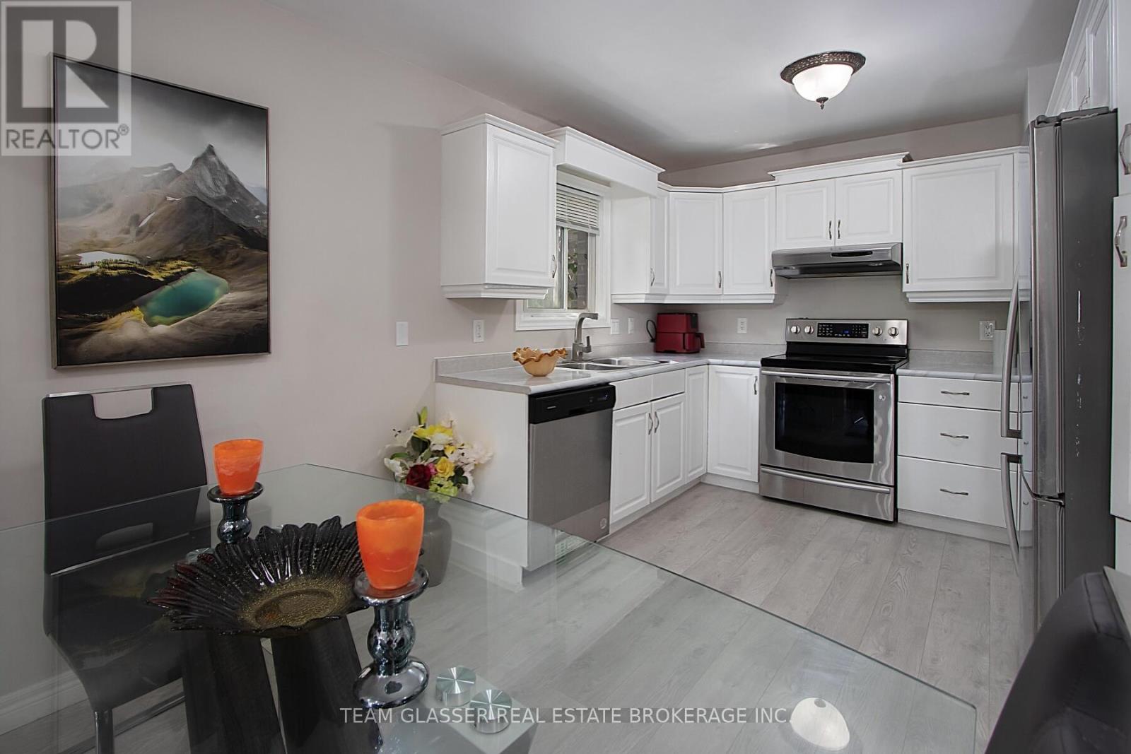 21 Faith Boulevard, St. Thomas, Ontario  N5R 6L3 - Photo 13 - X12330432