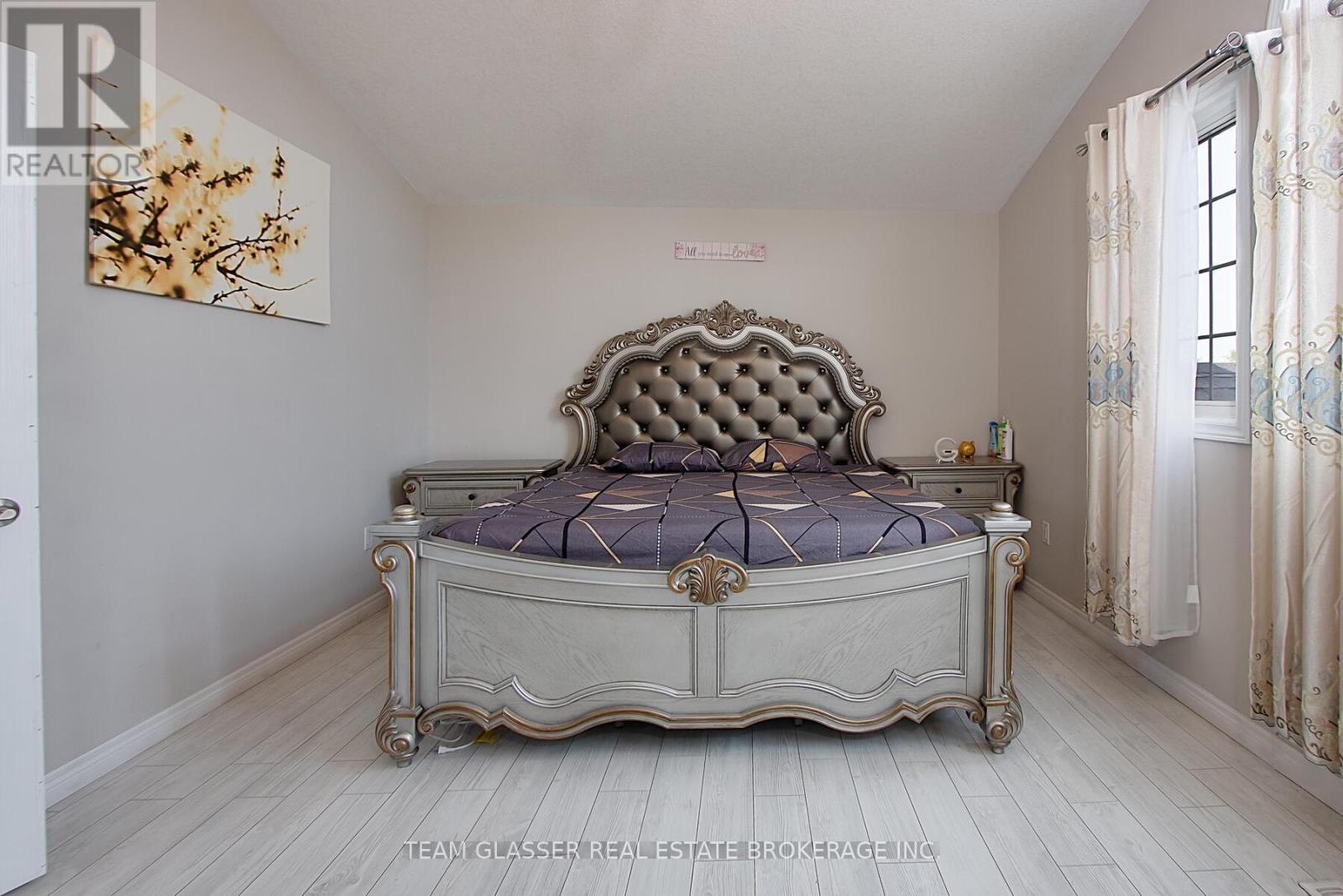 21 Faith Boulevard, St. Thomas, Ontario  N5R 6L3 - Photo 18 - X12330432