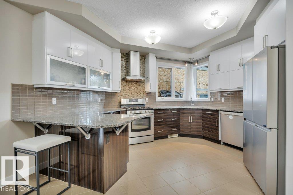 Property at 10951 81 AV NW image 3
