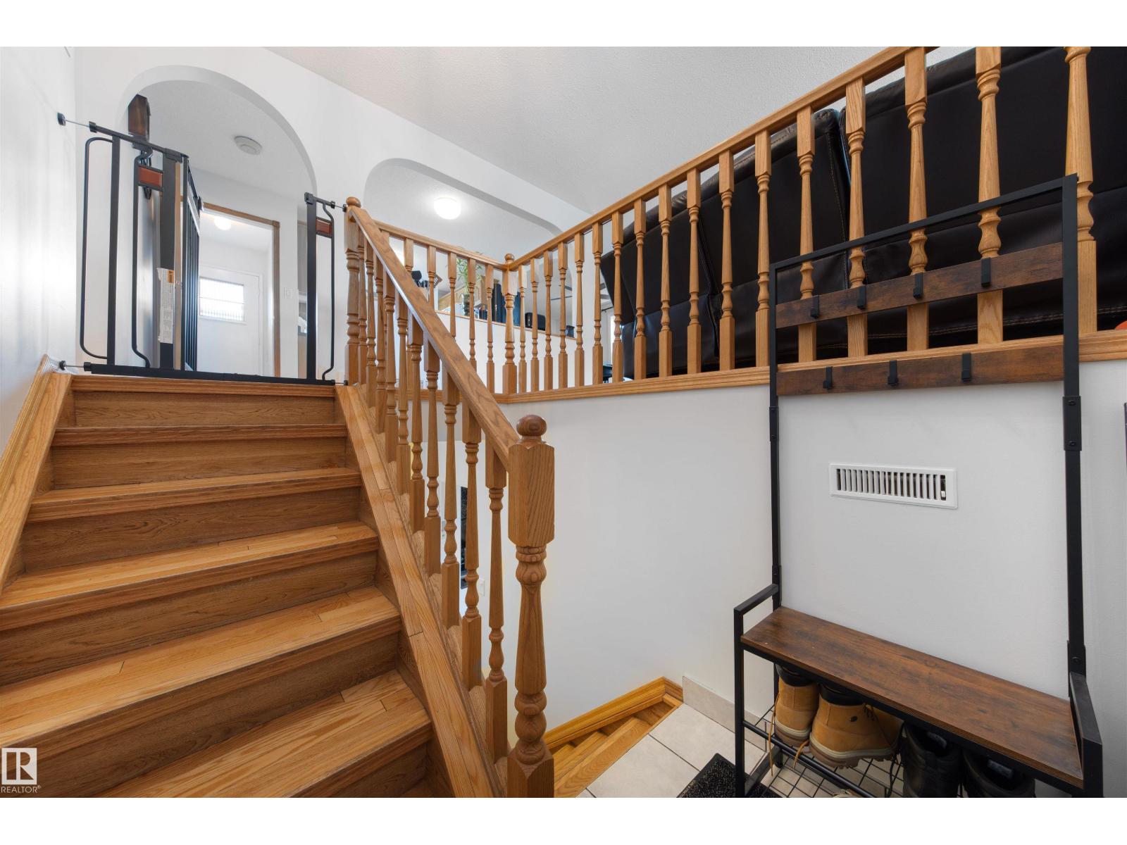 Property at 11415 148 AV NW image 3