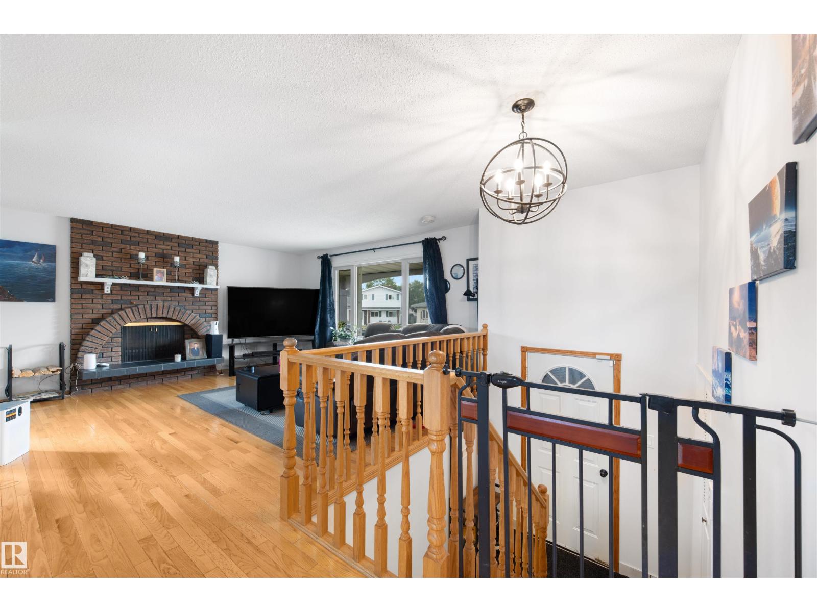 Property at 11415 148 AV NW image 4