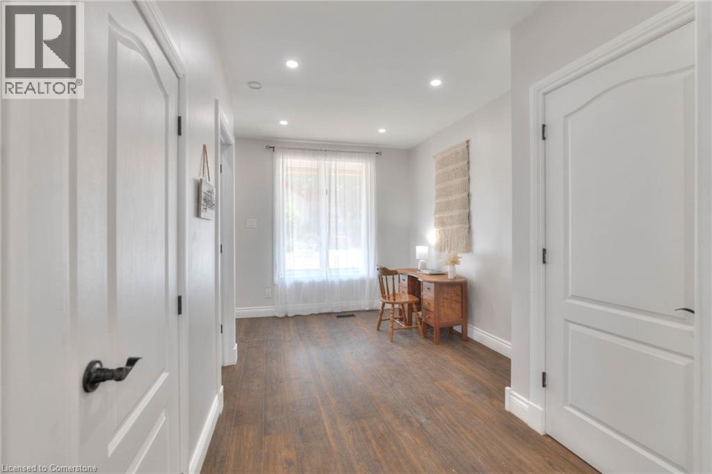 Property at 88 SELKIRK Street image 4
