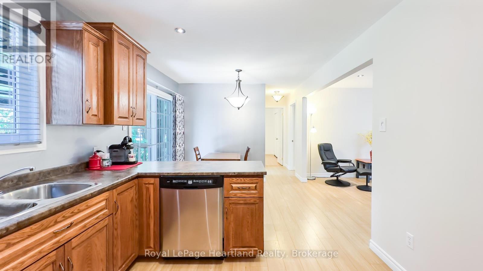 218 Princess Street E, Central Huron, Ontario  N0M 1L0 - Photo 15 - X12330343