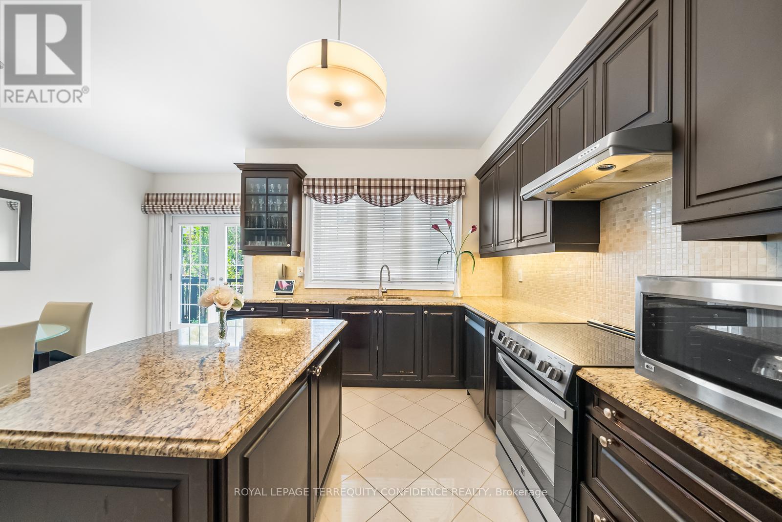 508 Ellerslie Avenue, Toronto, Ontario  M2R 1C4 - Photo 7 - C12330209