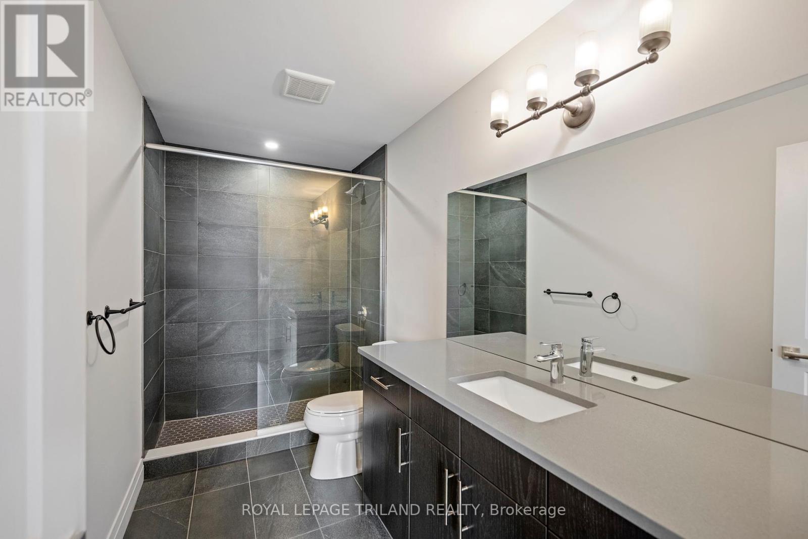 54 Compass Trail W, Central Elgin, Ontario  N5L 0B4 - Photo 13 - X12330176