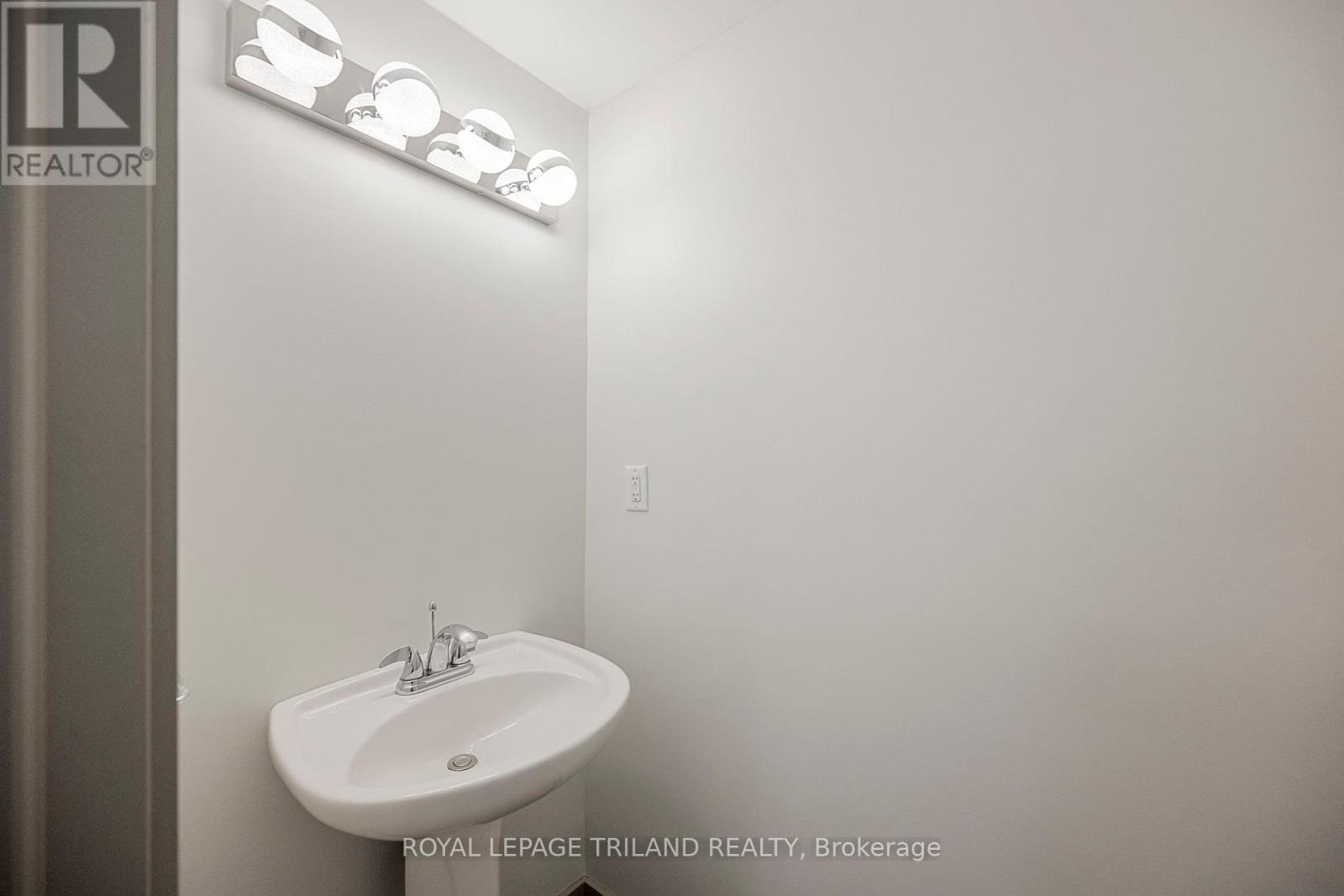 54 Compass Trail W, Central Elgin, Ontario  N5L 0B4 - Photo 27 - X12330176