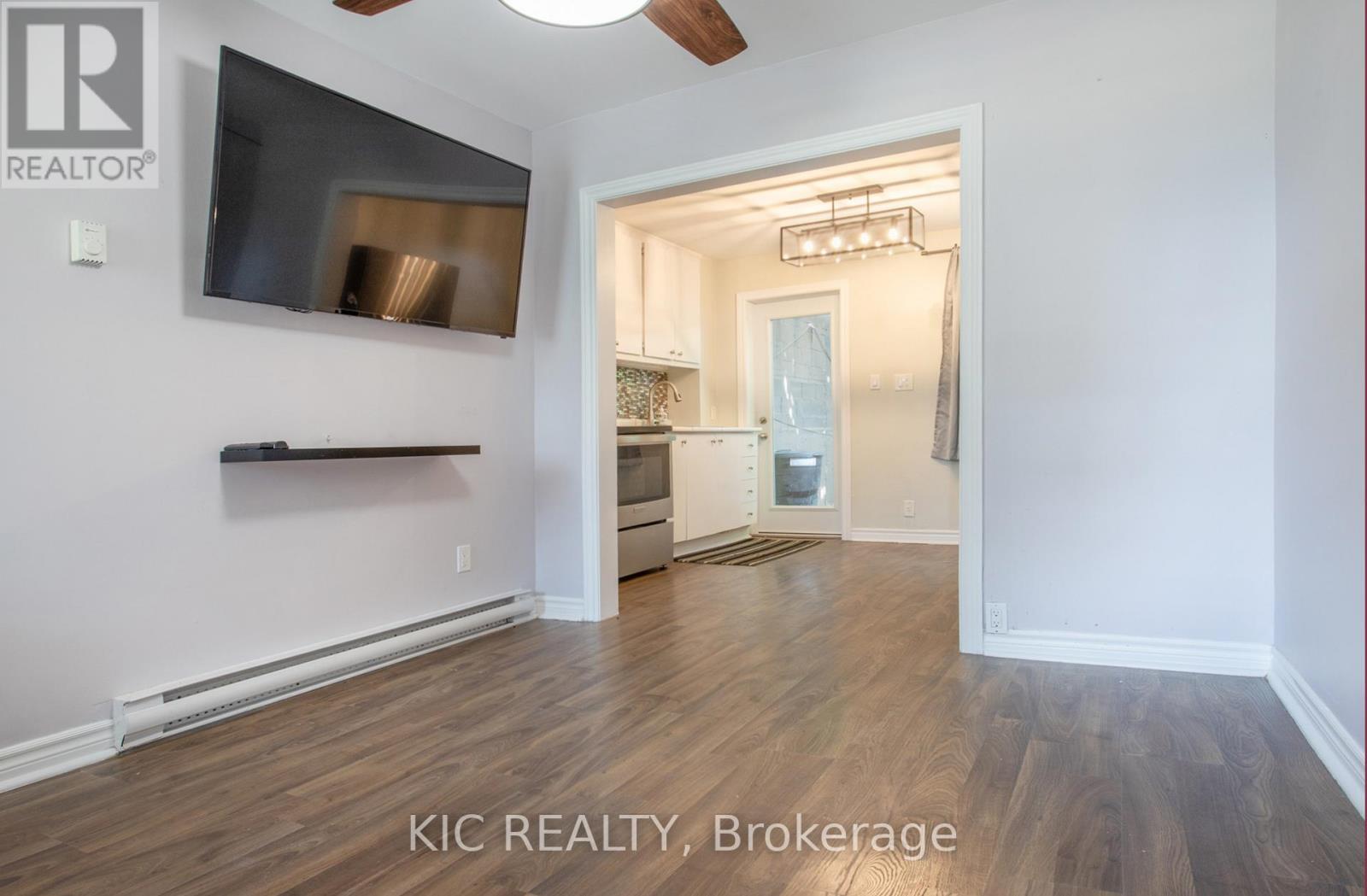 112 1/2 Olive Avenue, Oshawa, Ontario  L1H 2P2 - Photo 6 - E12330318