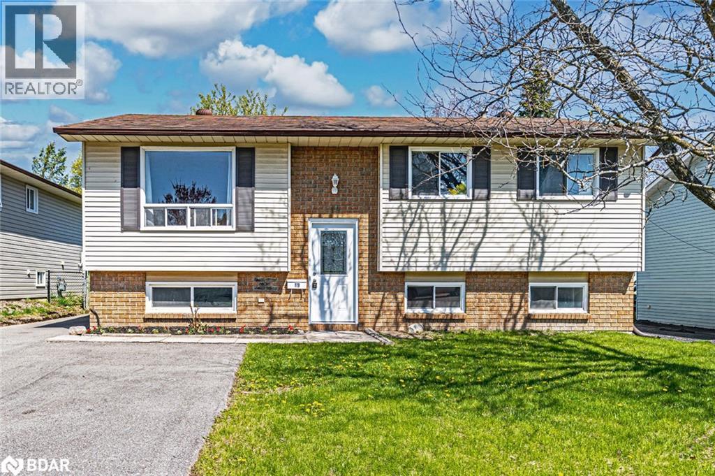 19 Korlea Crescent, Orillia, Ontario  L3V 7K3 - Photo 1 - 40758318