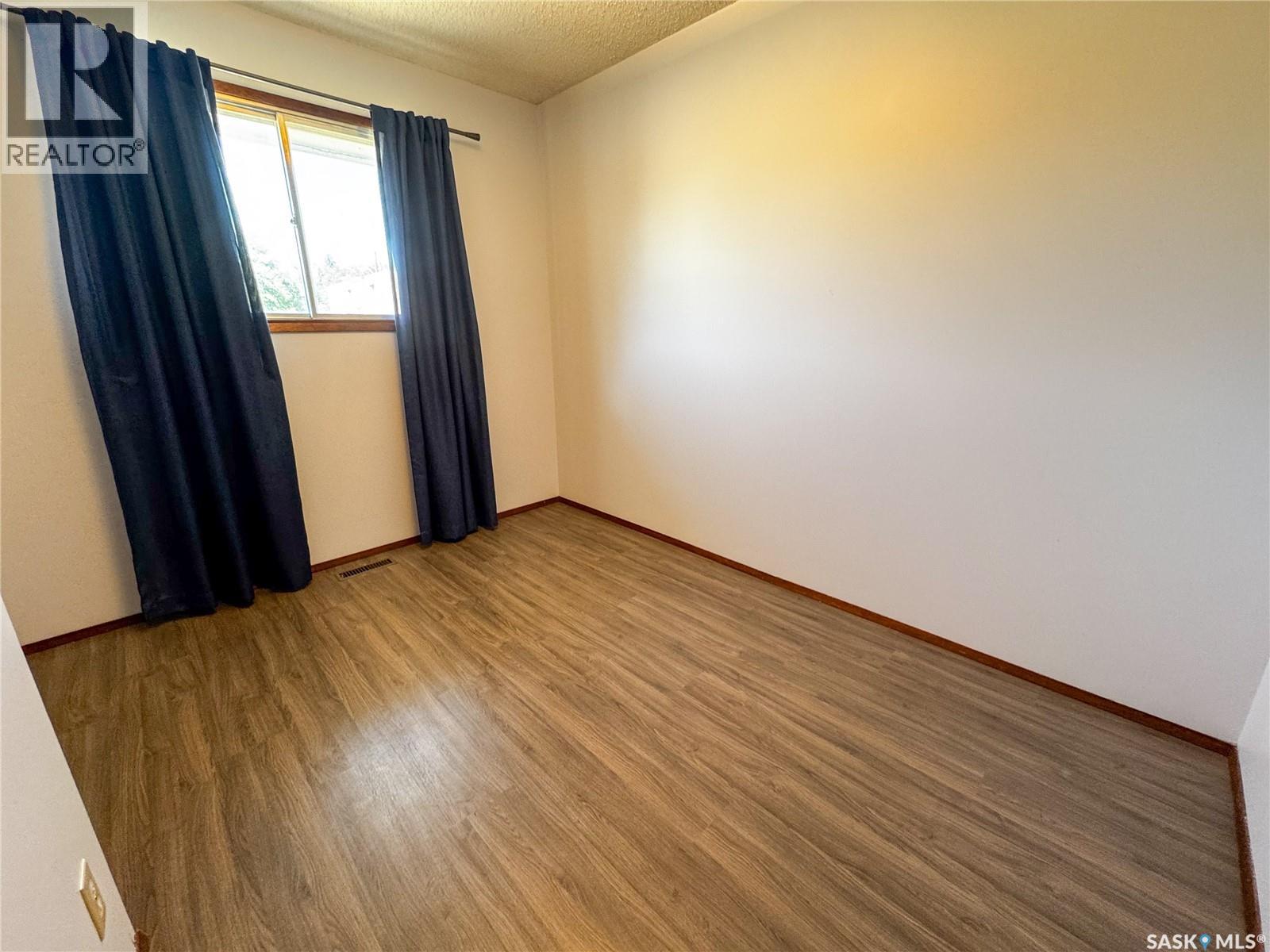 520 Bray Street E, Swift Current, Saskatchewan  S9H 4E3 - Photo 22 - SK008617