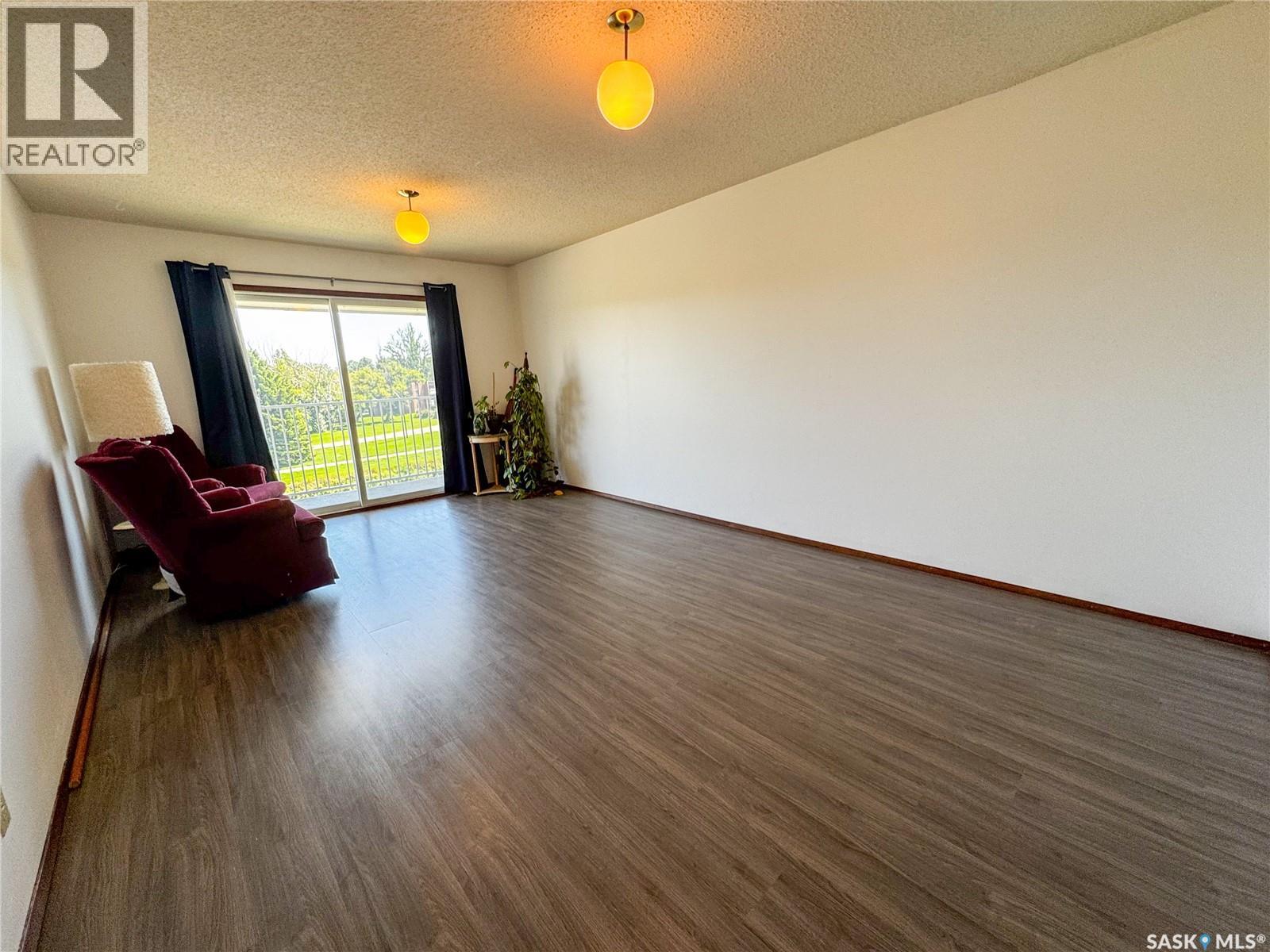 520 Bray Street E, Swift Current, Saskatchewan  S9H 4E3 - Photo 24 - SK008617