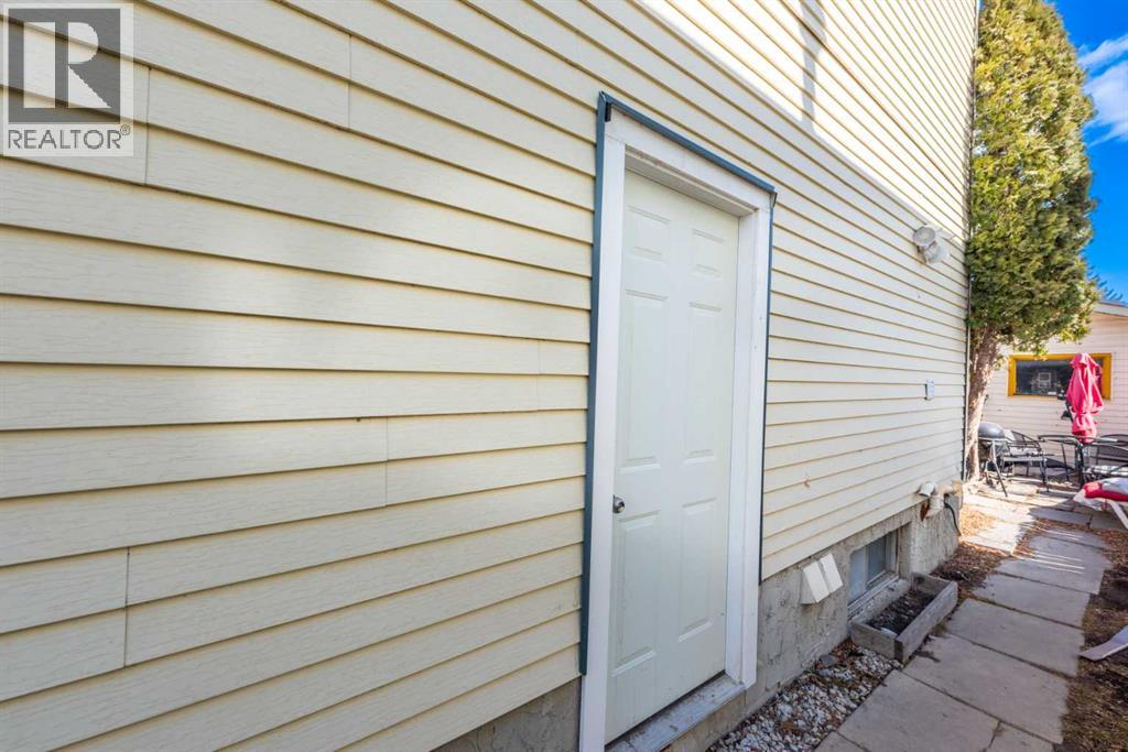 Property at 6412 54 Street image 5