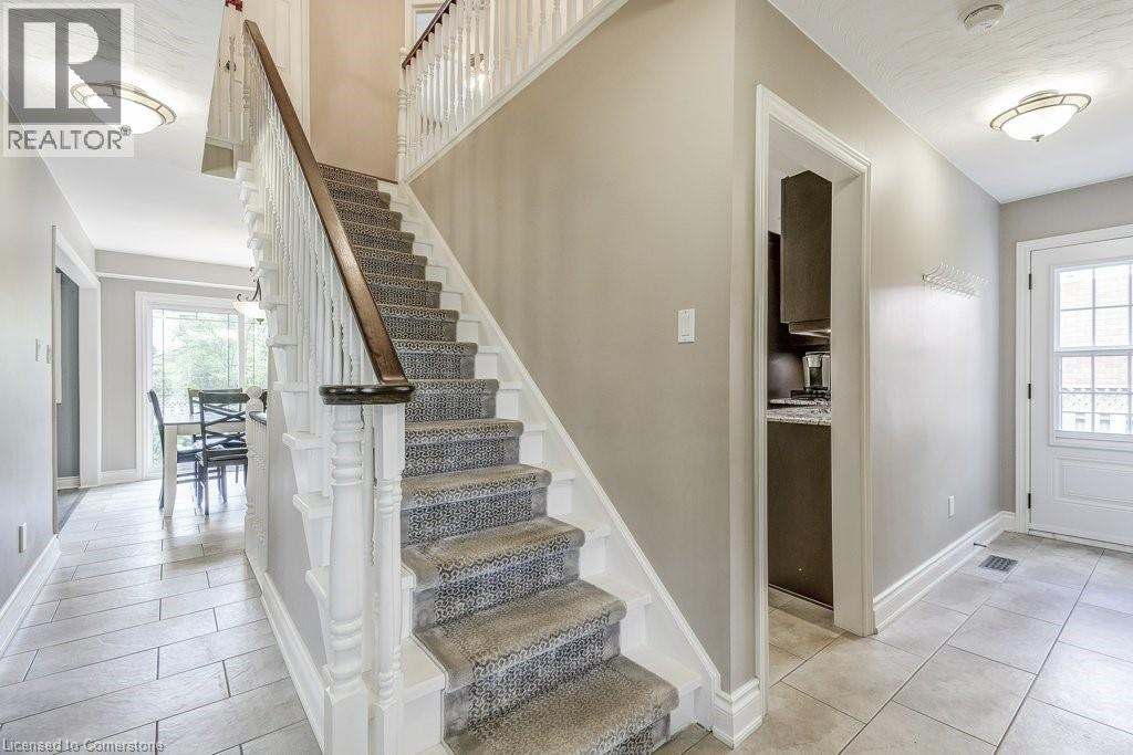 37 Culotta Drive, Waterdown, Ontario  L8B 0G9 - Photo 7 - 40758309