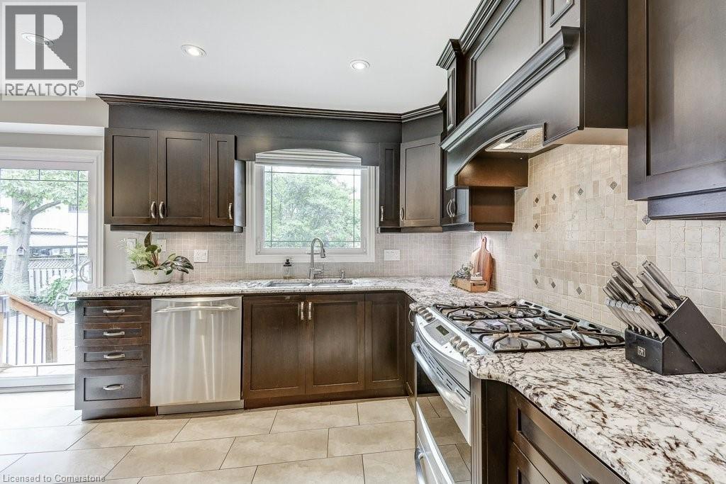 37 Culotta Drive, Waterdown, Ontario  L8B 0G9 - Photo 10 - 40758309