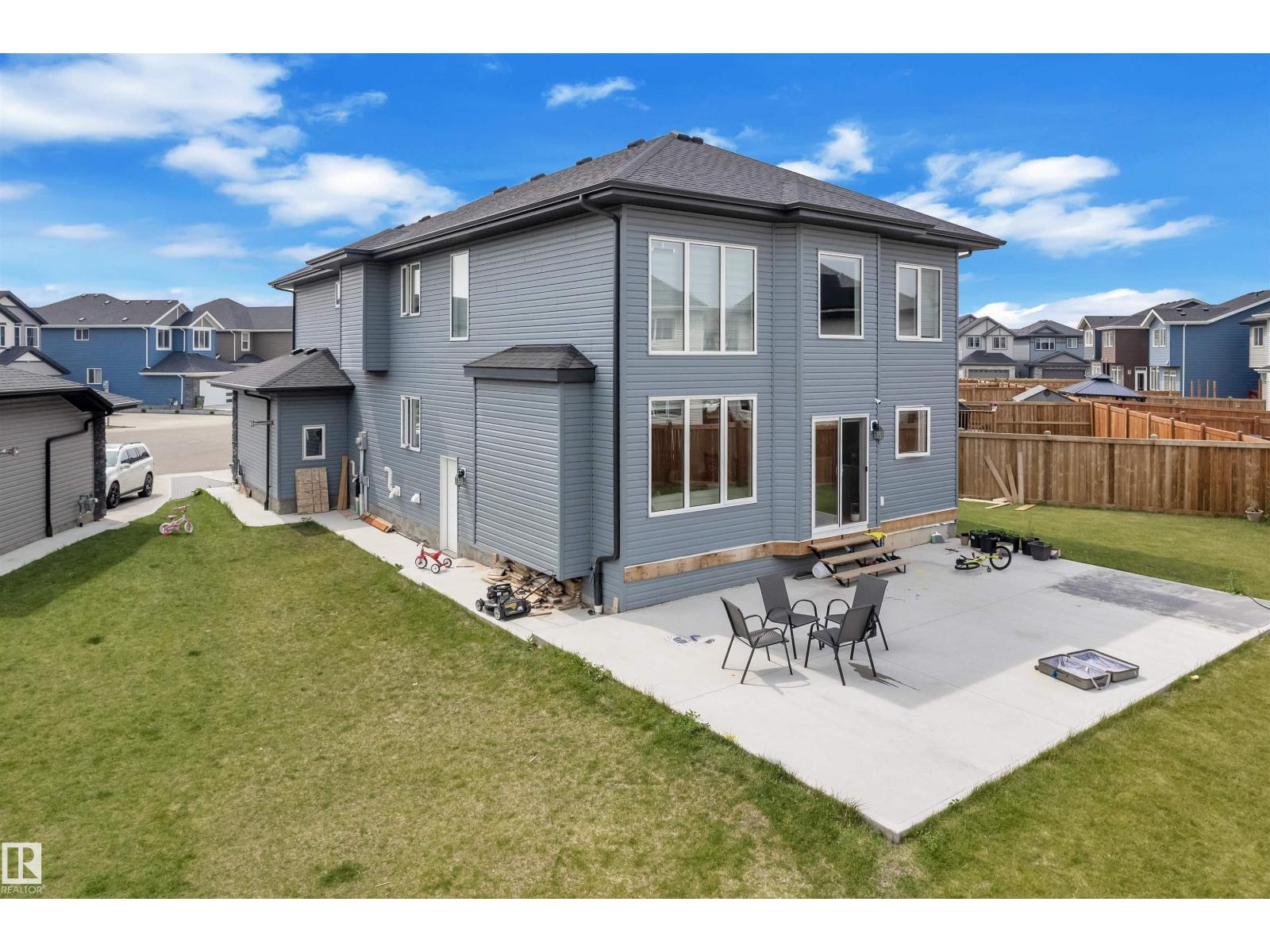 Property at 5208 23A AVE SW SW image 3
