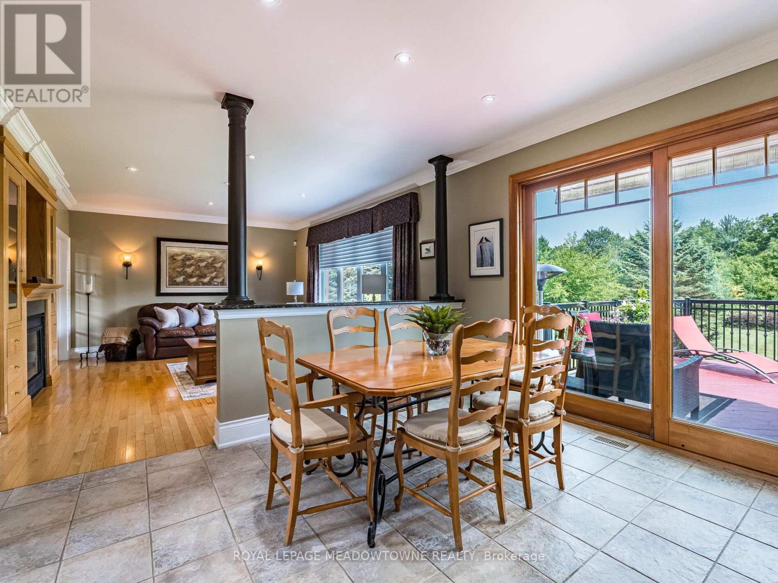 8 Deer Run Crescent, Halton Hills, Ontario  L7J 2L7 - Photo 13 - W12330234