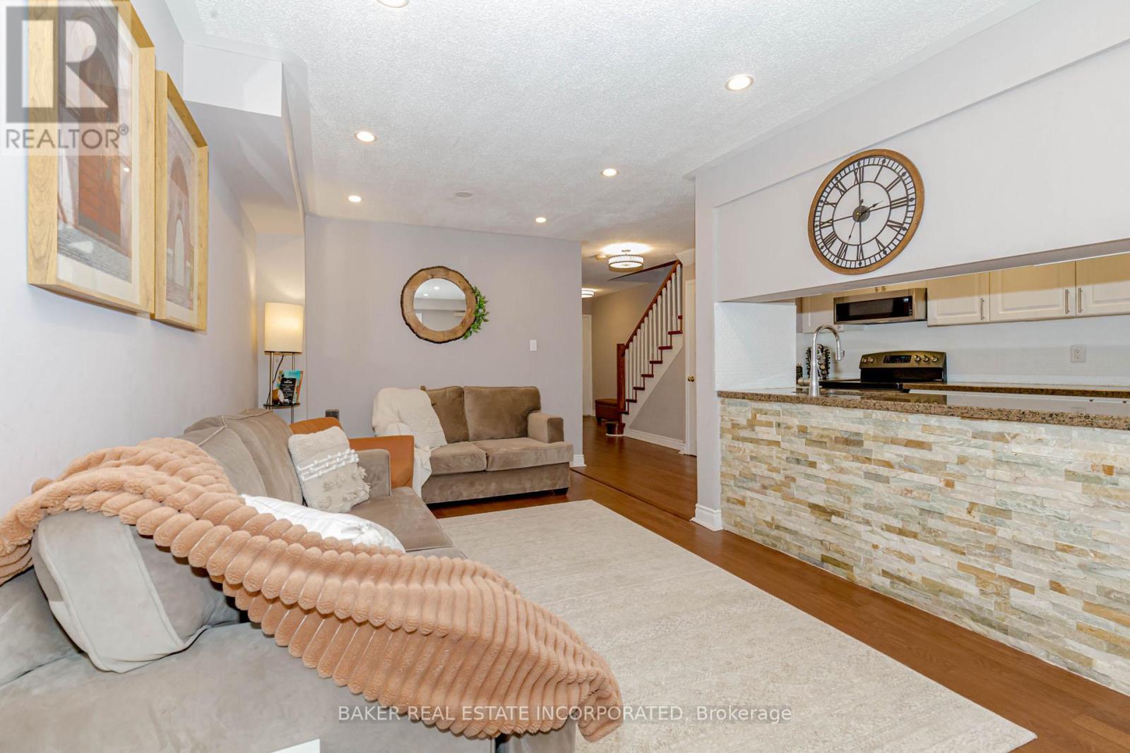44 - 1485 Torrington Drive, Mississauga, Ontario  L5V 1Y3 - Photo 9 - W12330249