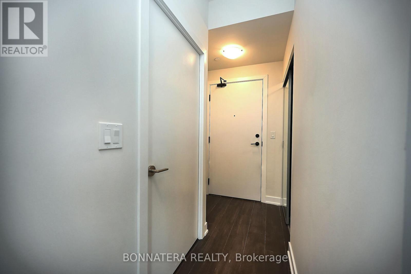 1703 - 4130 Parkside Village Drive, Mississauga, Ontario  L5B 0L7 - Photo 7 - W12330294
