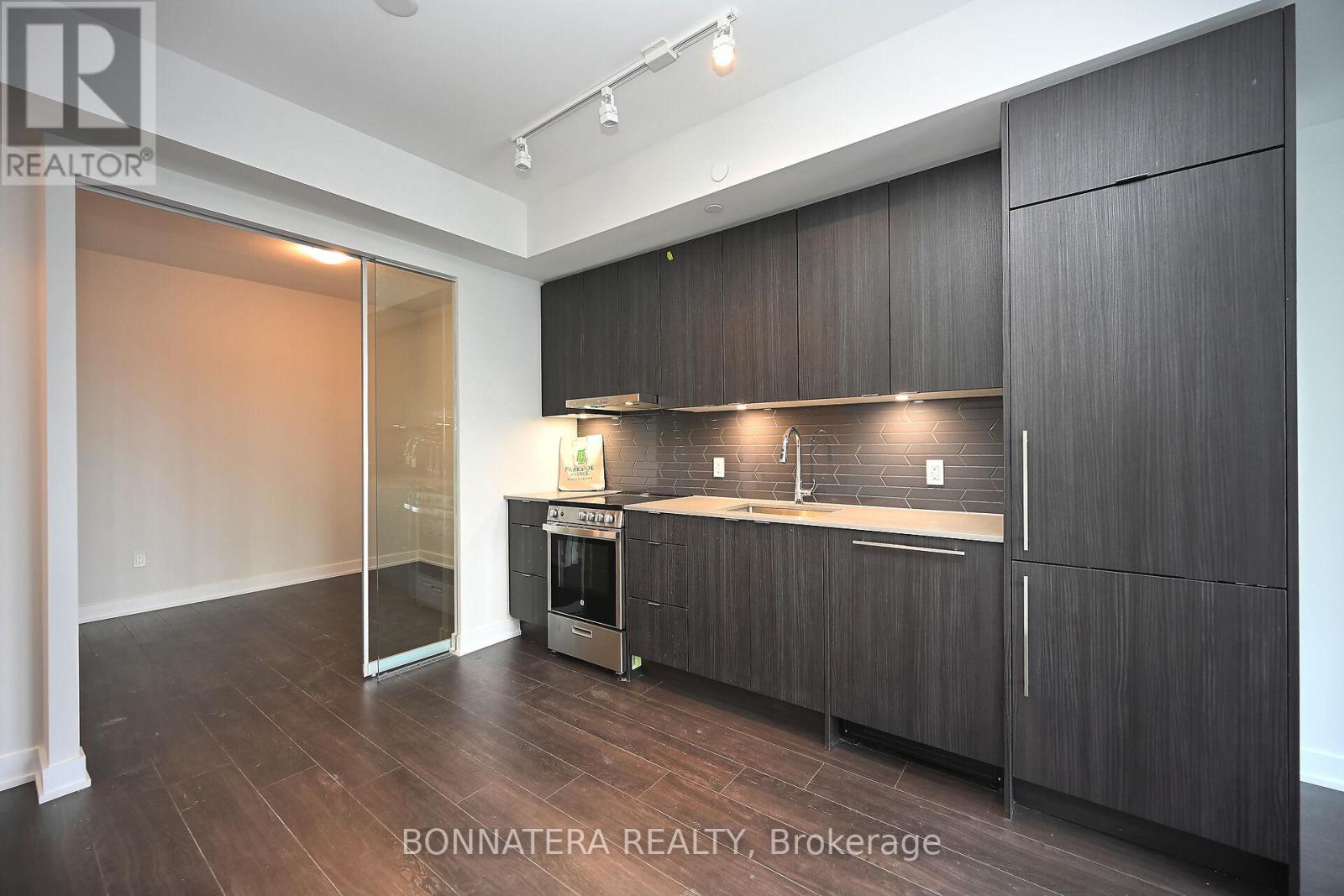 1703 - 4130 Parkside Village Drive, Mississauga, Ontario  L5B 0L7 - Photo 9 - W12330294