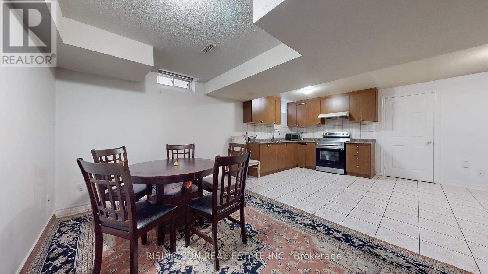 15 Mario Street, Brampton, Ontario  L6P 1N1 - Photo 32 - W12330301