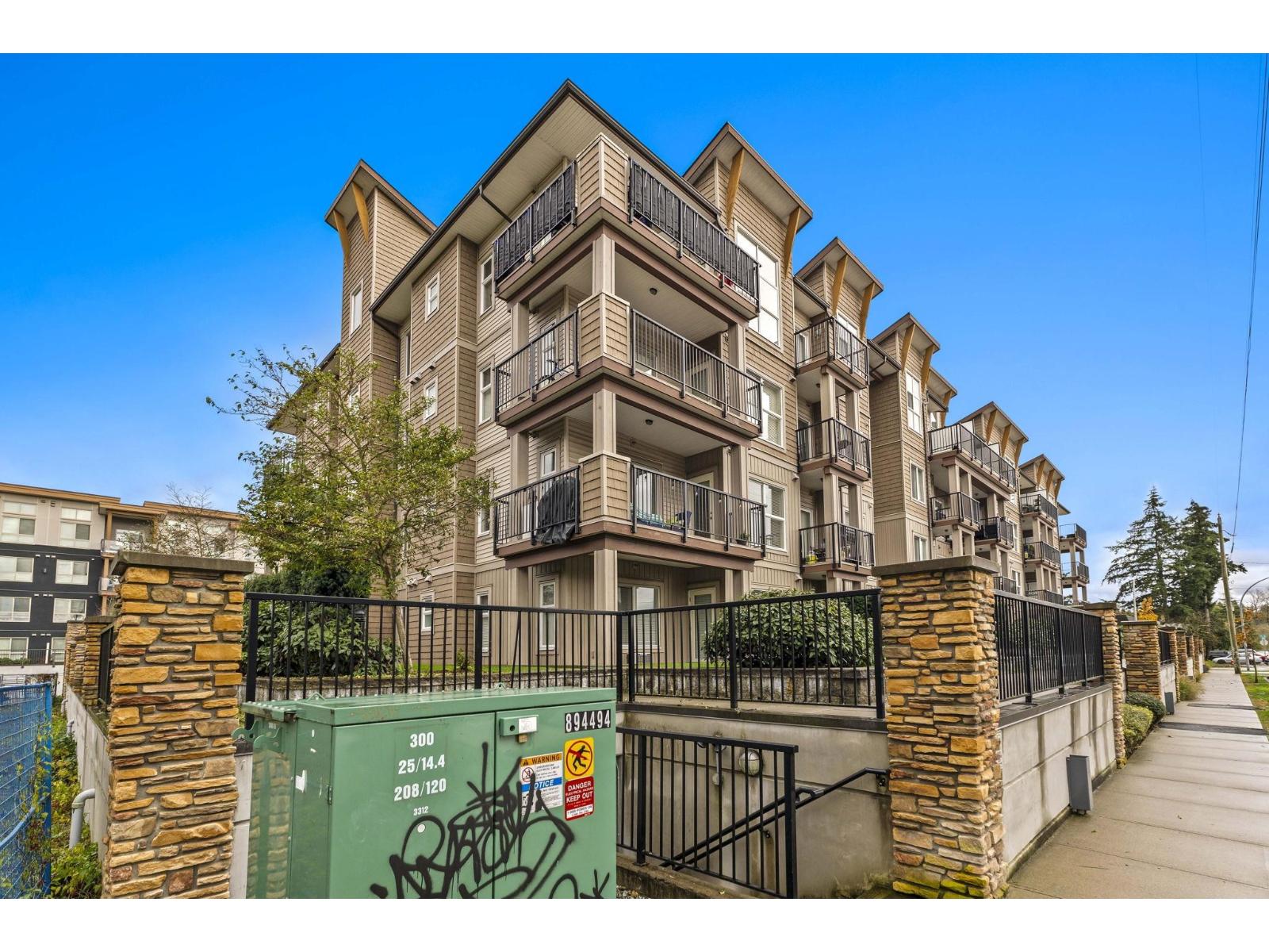 Property at 106 20175 53 AVENUE image 4