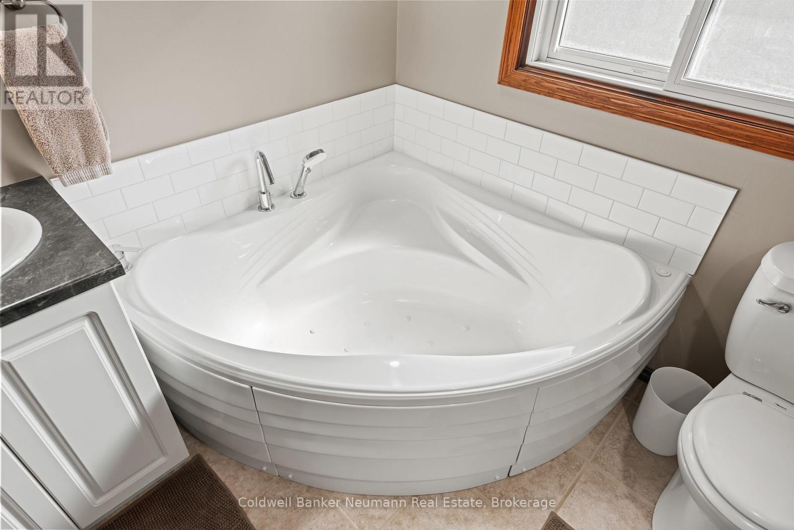 61 Bellevue Street, Guelph, Ontario  N1G 1E9 - Photo 26 - X12330456